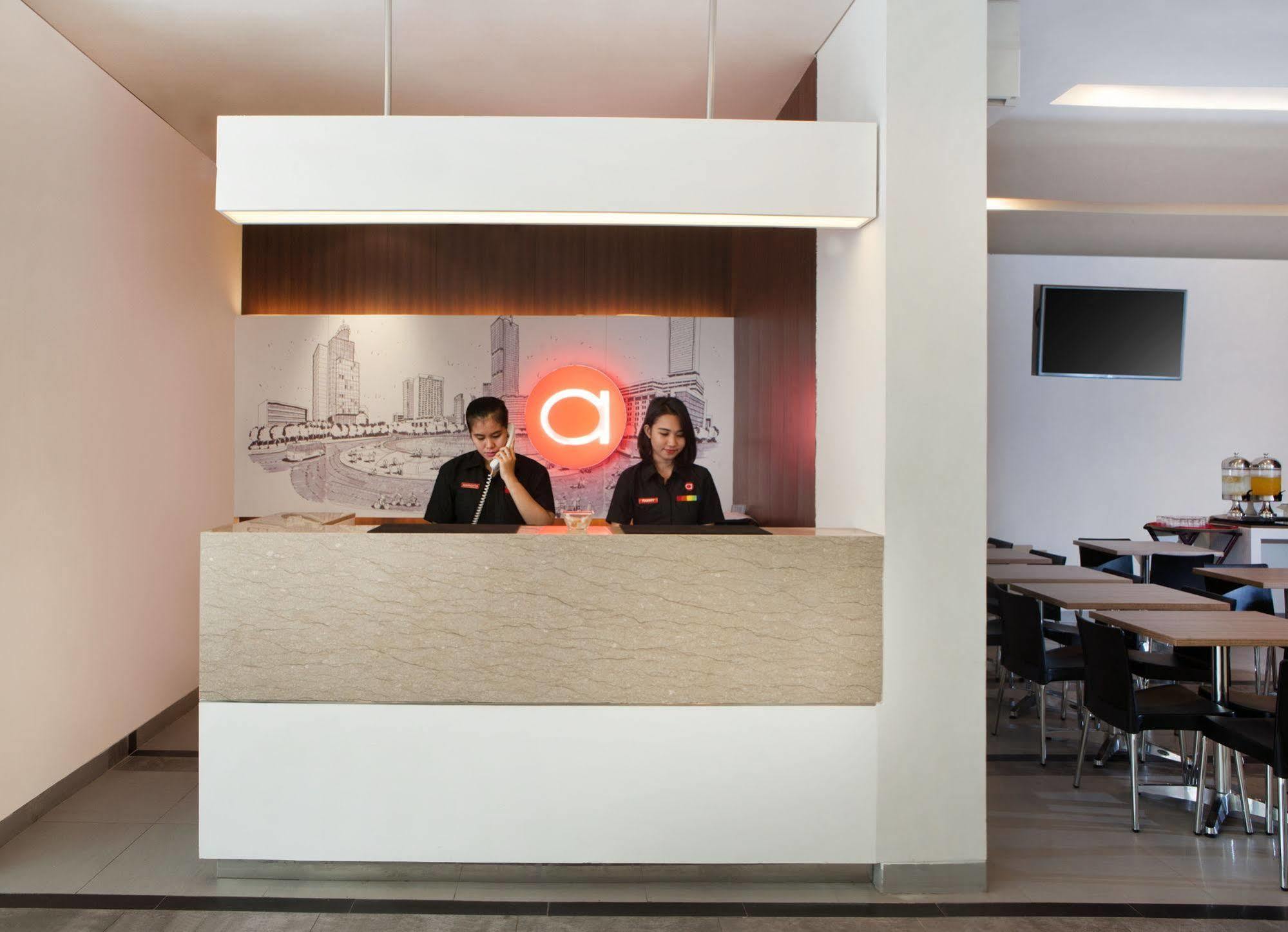 Amaris Hotel Satrio Kuningan - Джакарта Экстерьер фото